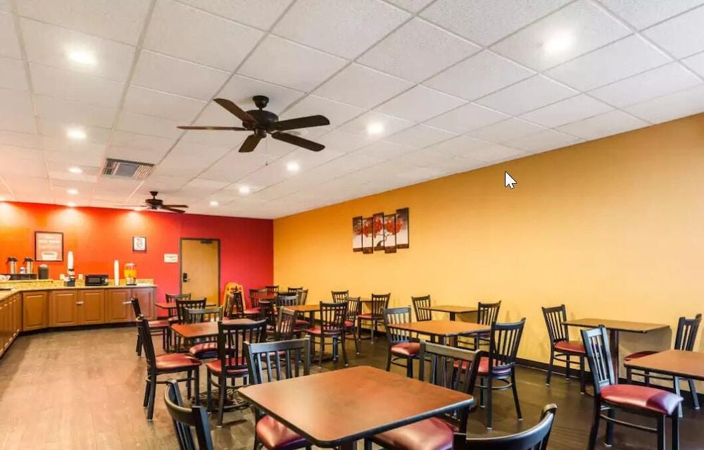 Econo Lodge Birmingham Гувер Екстер'єр фото