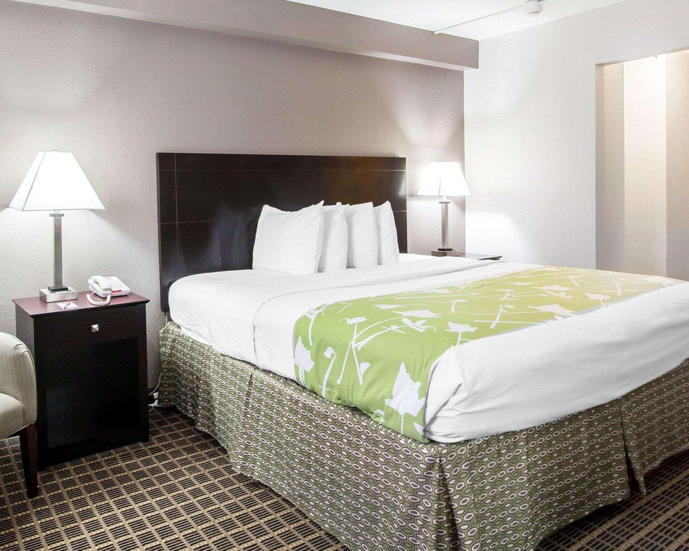 Econo Lodge Birmingham Гувер Екстер'єр фото