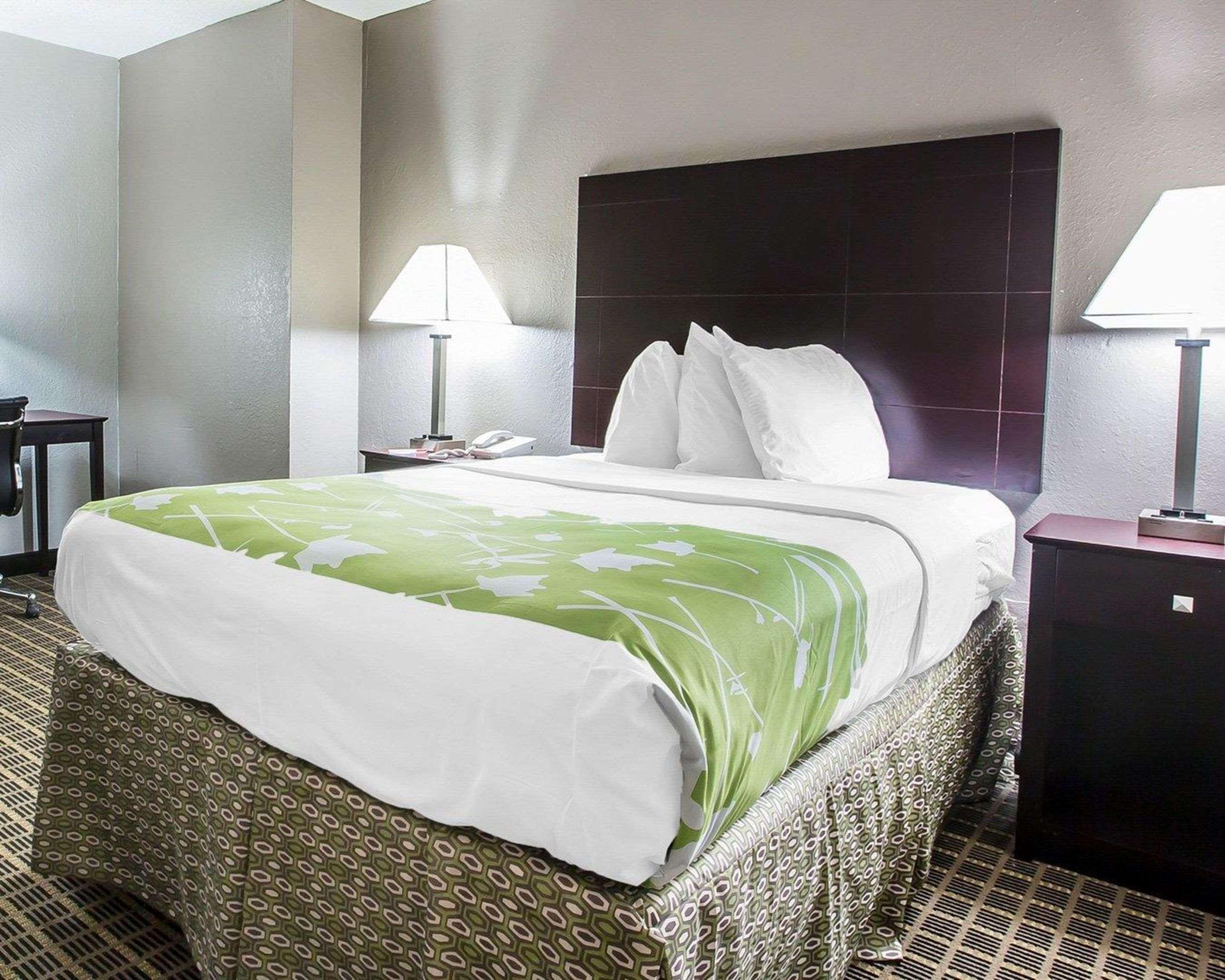 Econo Lodge Birmingham Гувер Екстер'єр фото