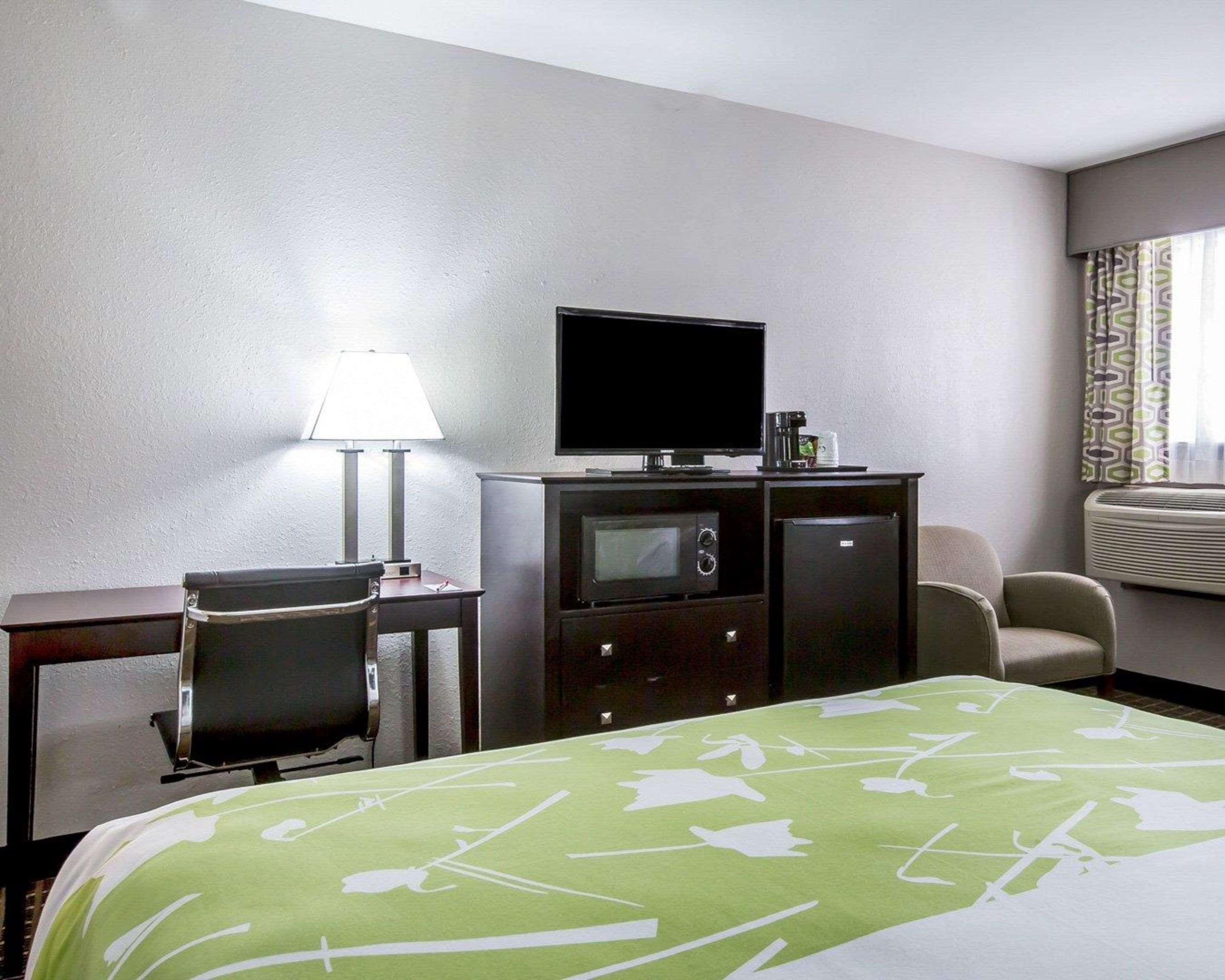 Econo Lodge Birmingham Гувер Екстер'єр фото