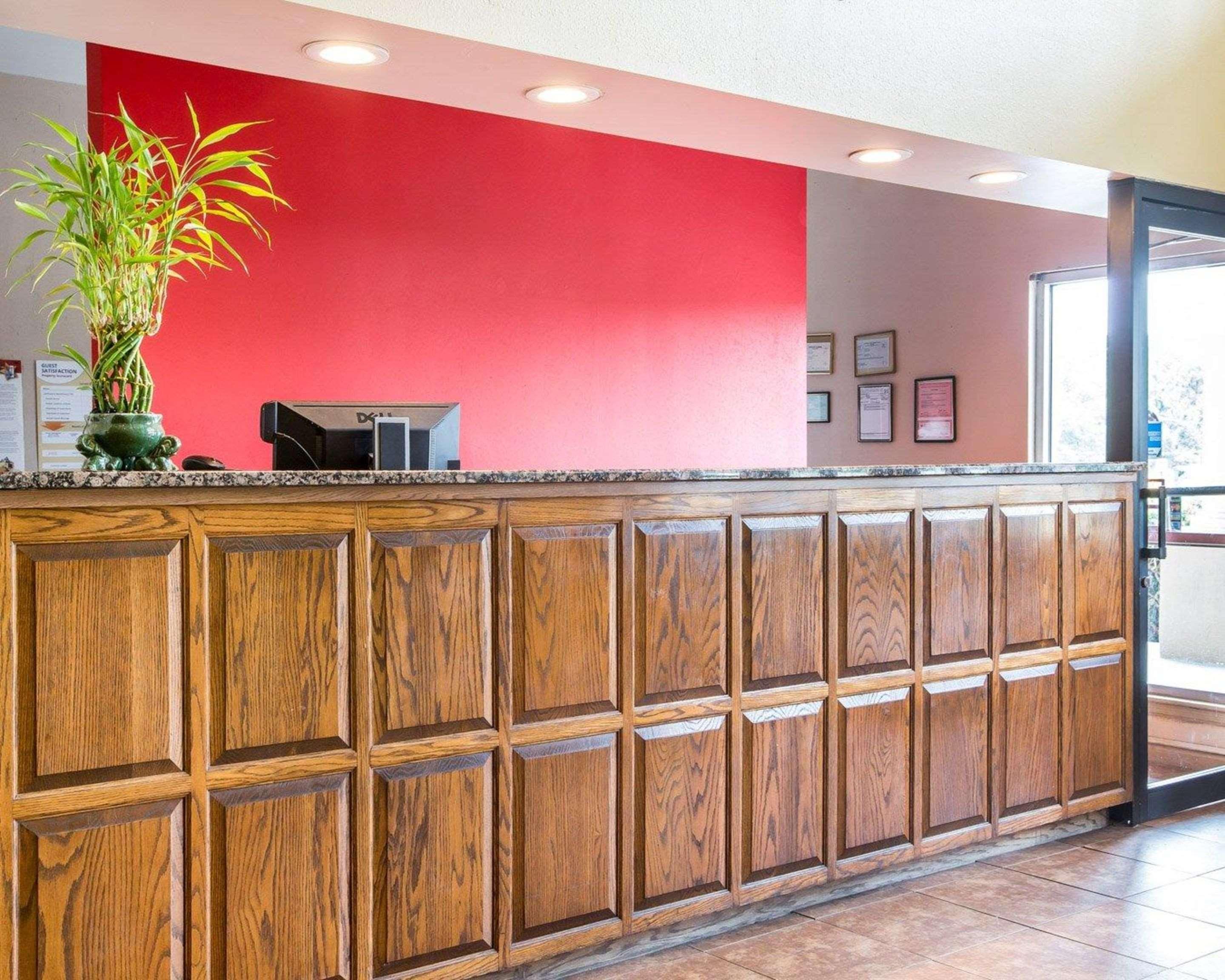 Econo Lodge Birmingham Гувер Екстер'єр фото