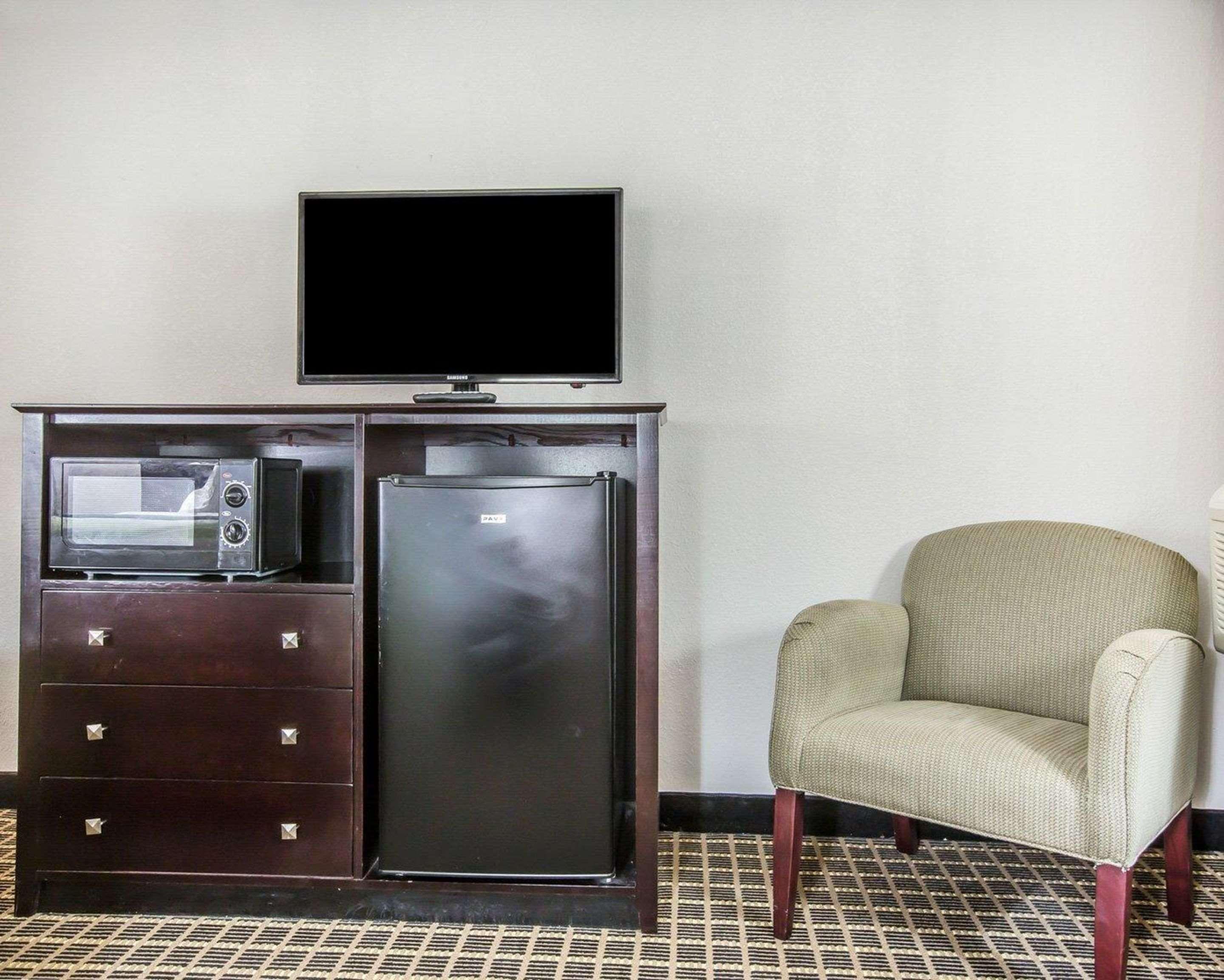 Econo Lodge Birmingham Гувер Екстер'єр фото