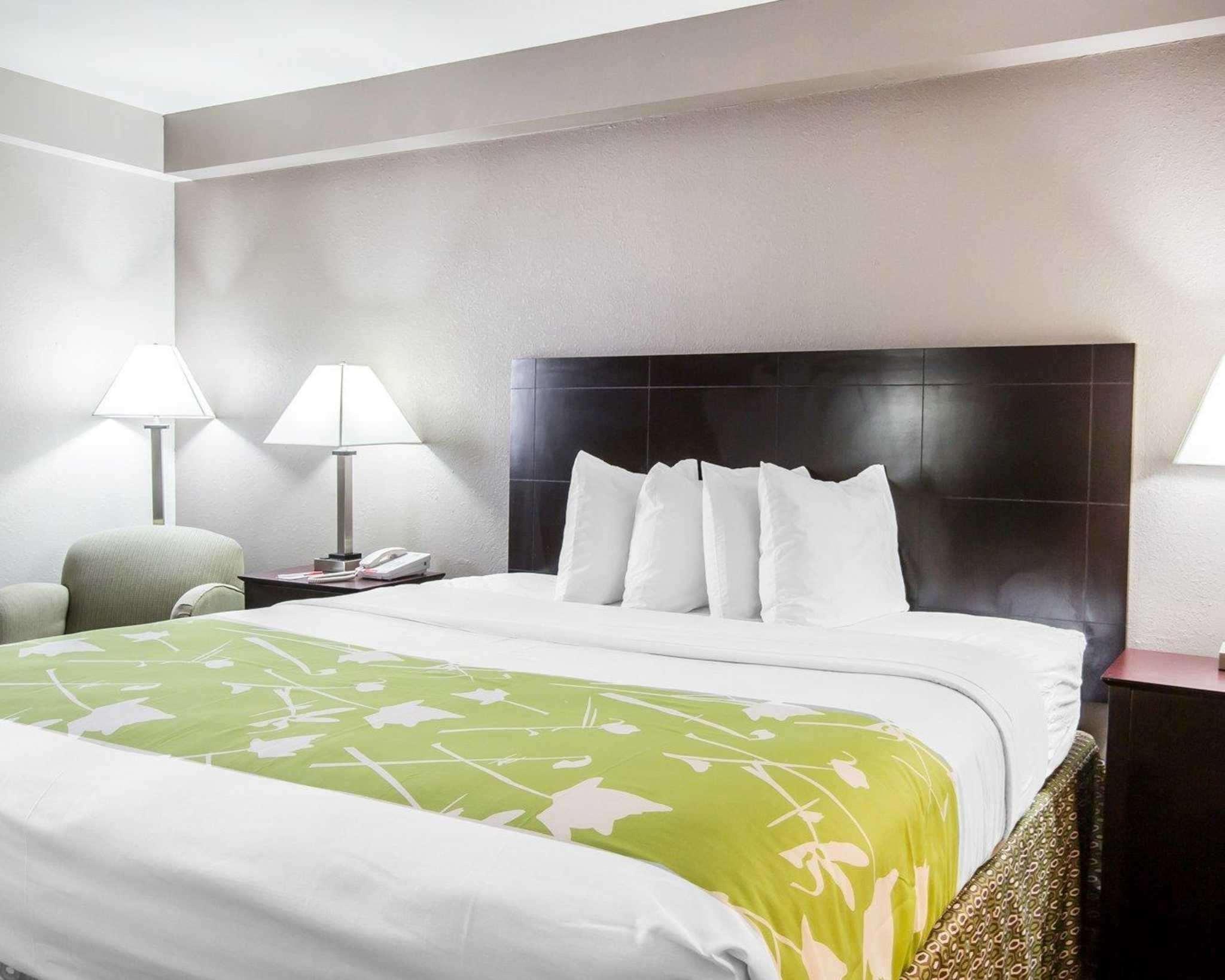 Econo Lodge Birmingham Гувер Екстер'єр фото
