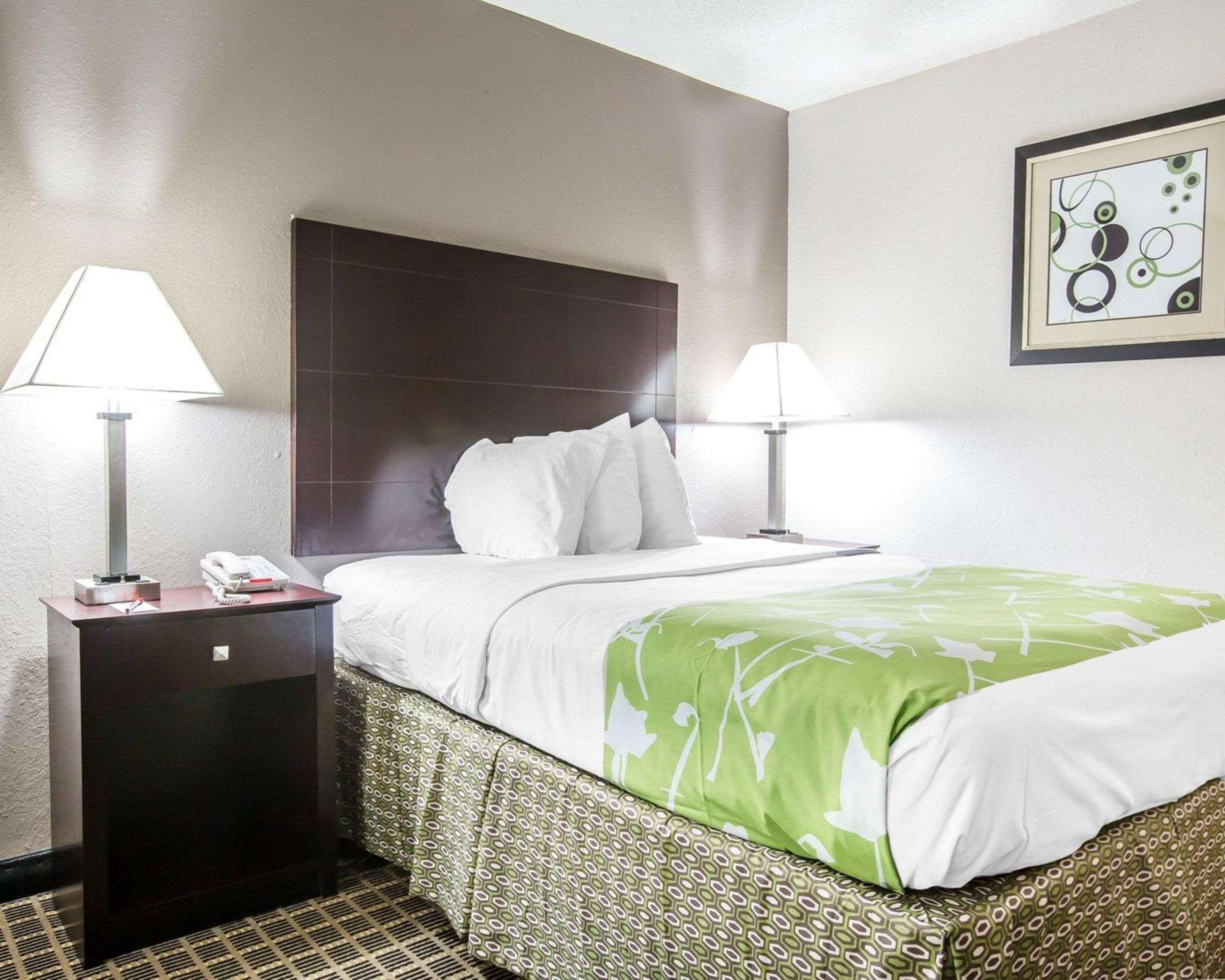 Econo Lodge Birmingham Гувер Екстер'єр фото